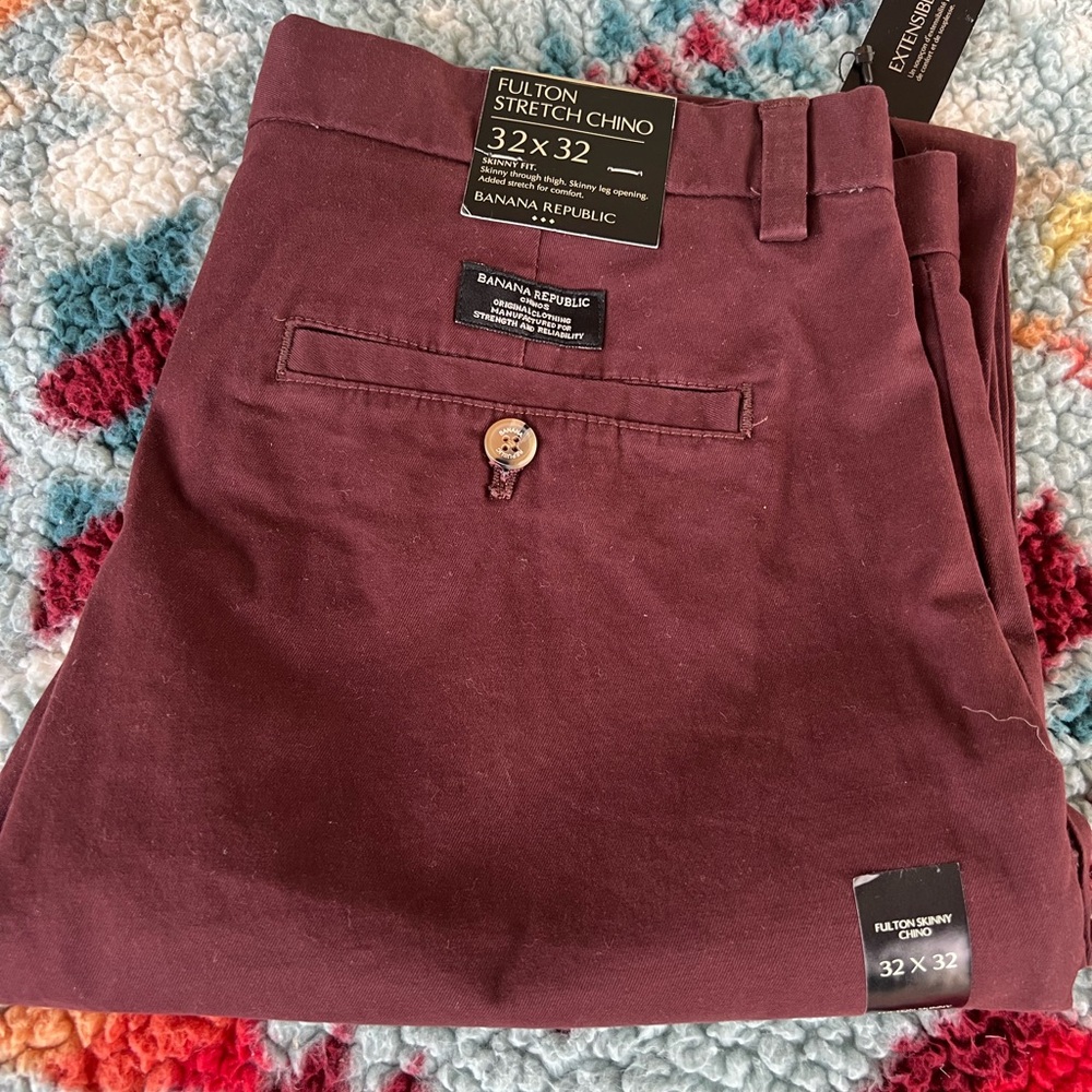 NWT Men’s Banana Republic Rapid Movement Slim-Fit Chino’s. Burgundy. 32x32